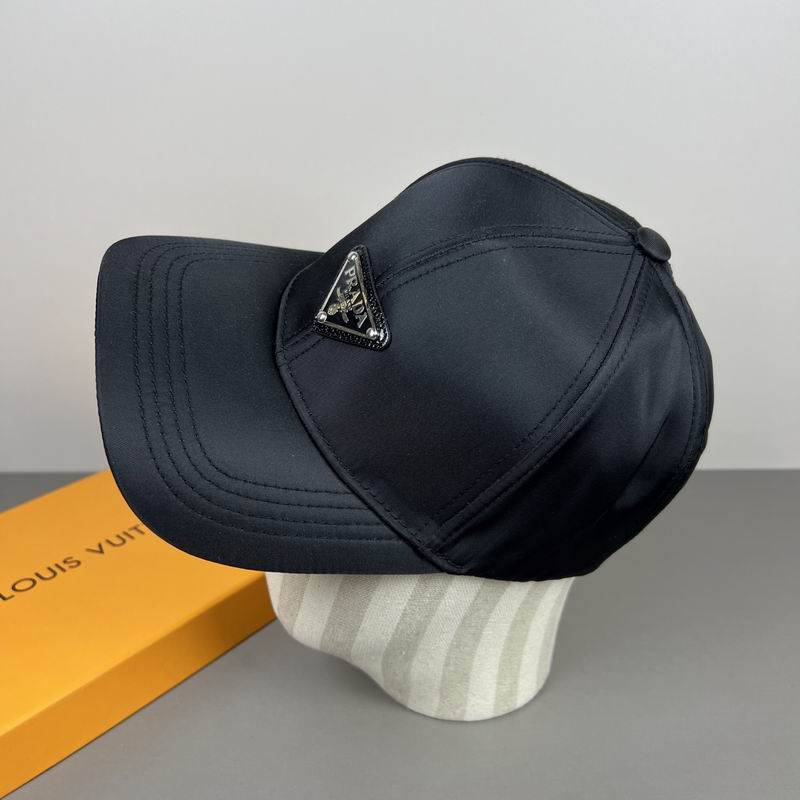 Prada Cap dx (1755)