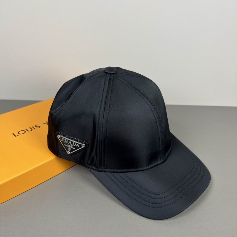 Prada Cap dx (1779)