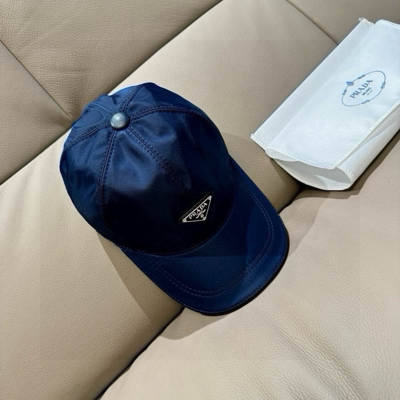 Prada Cap dx (1848)