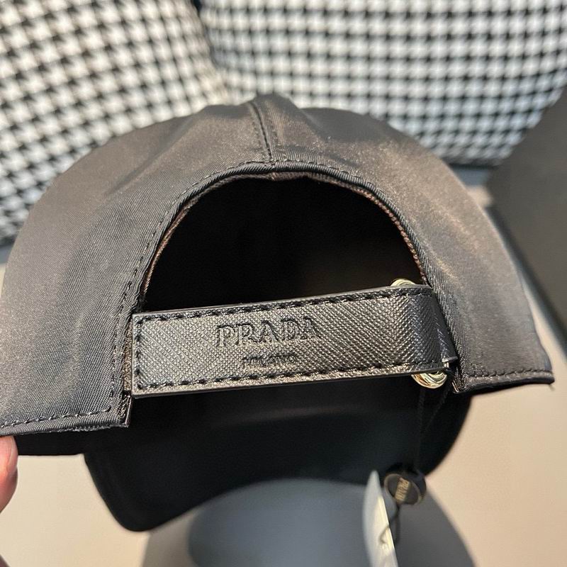 Prada Cap dx (1994)