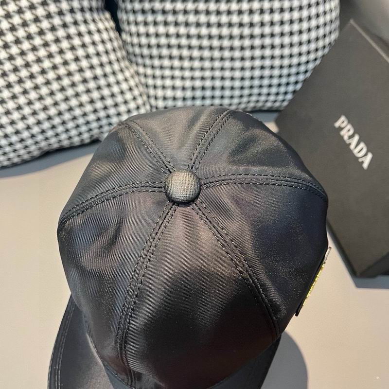 Prada Cap dx (1996)
