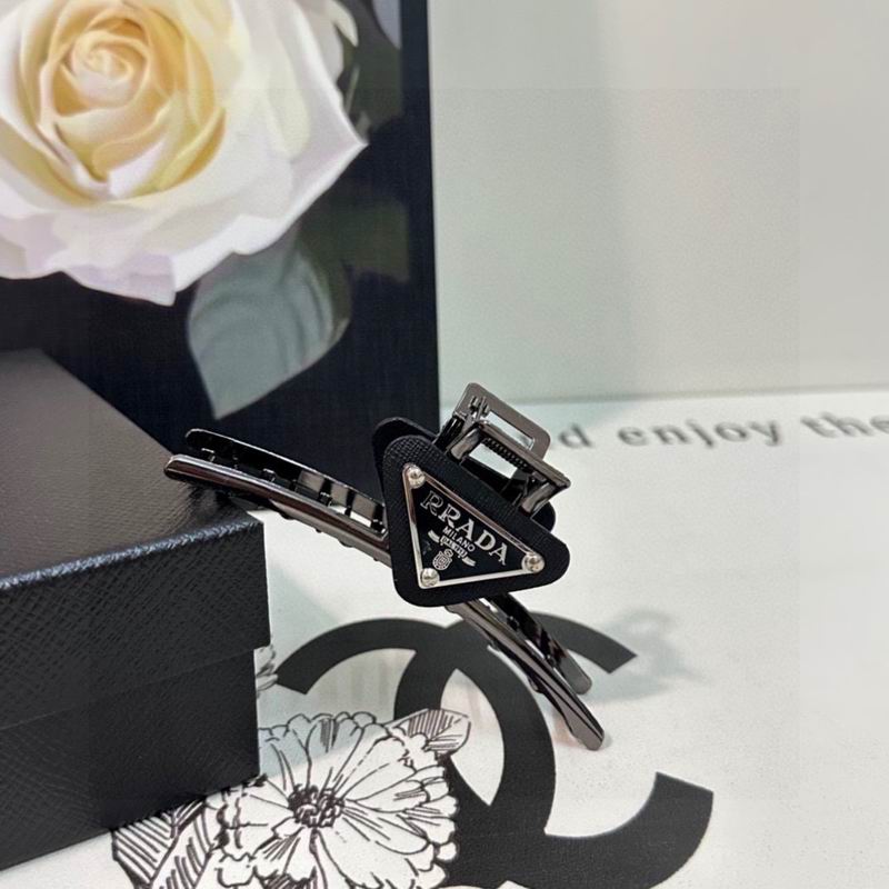Prada Hair Grab Clip hh (194)
