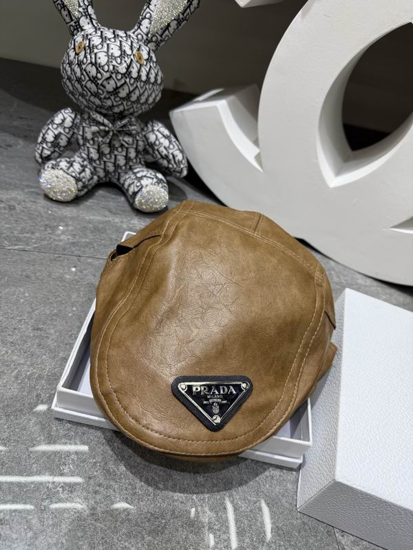 Prada beret dx (95)
