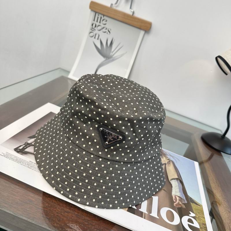 Prada hat (104)