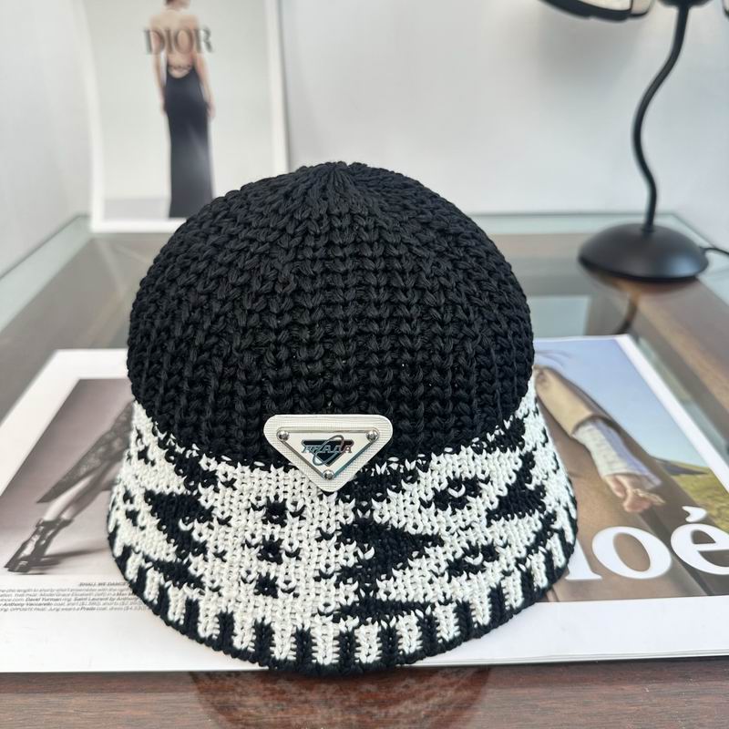 Prada hat (702)