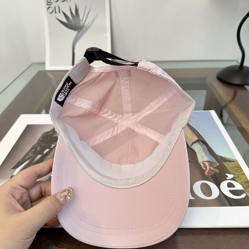 The North Face cap (197)