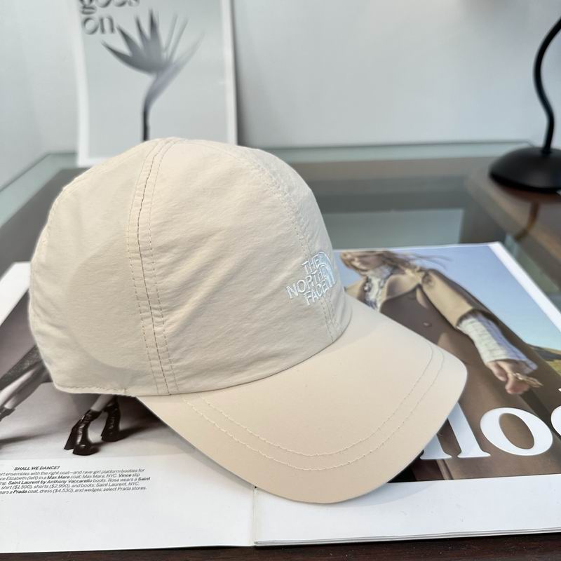 The North Face cap (232)