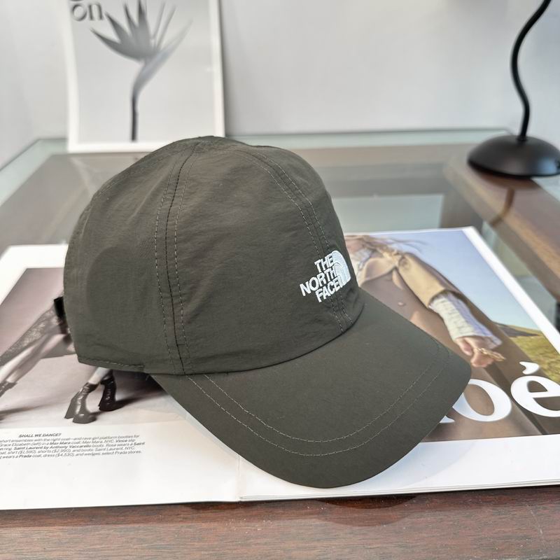 The North Face cap (241)