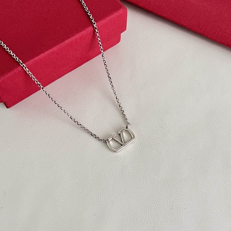 Valentino  Necklace 05yxs11 (4)