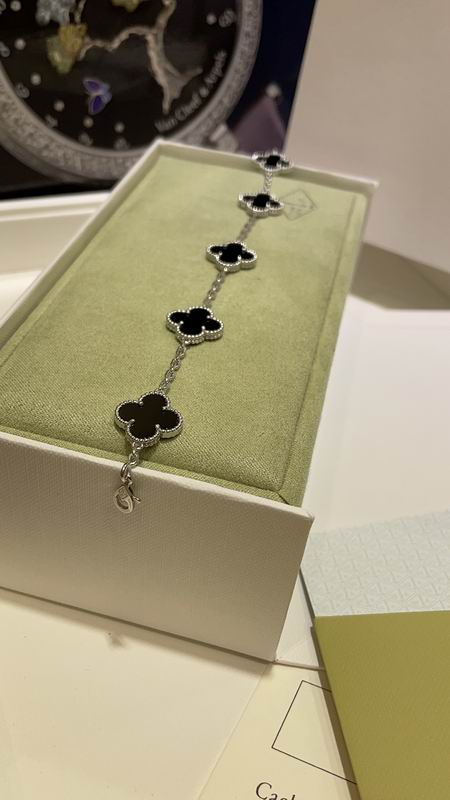 Van Cleef & Arpels  Bracelet  05yxs01 (8)