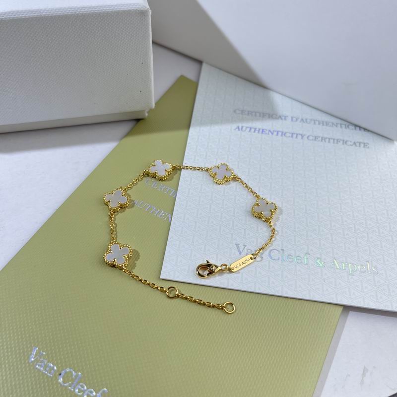 Van Cleef & Arpels  Bracelet  05yxs04 (18)