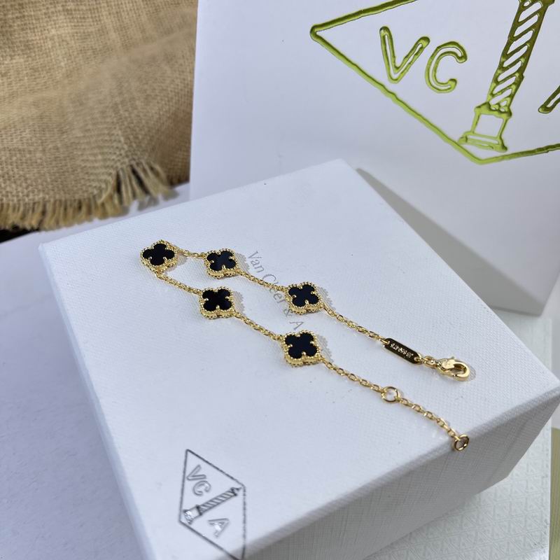 Van Cleef & Arpels  Bracelet  05yxs04 (33)