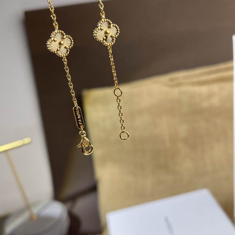 Van Cleef & Arpels  Bracelet  05yxs04 (35)