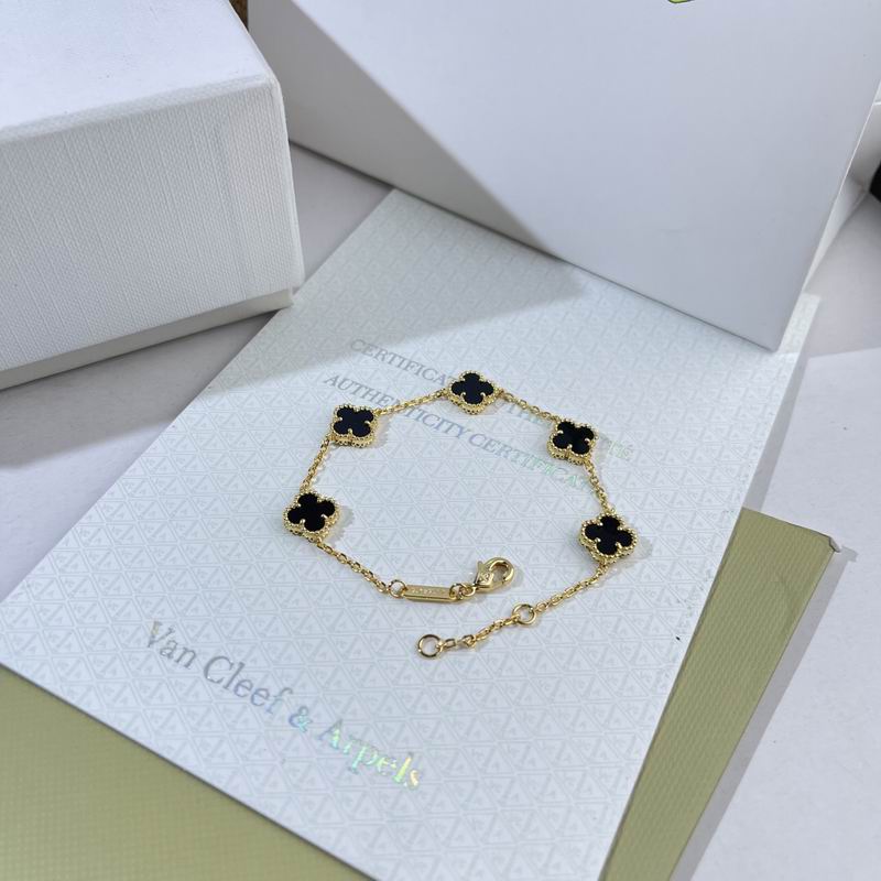 Van Cleef & Arpels  Bracelet  05yxs04 (6)