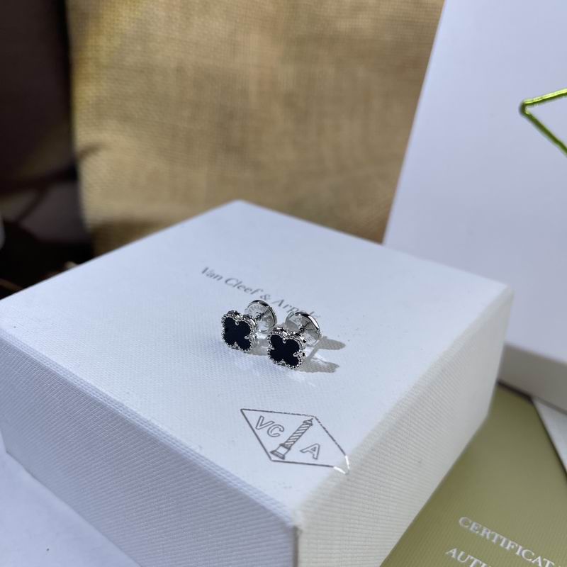 Van Cleef & Arpels  Earring 05yxs03 (4)