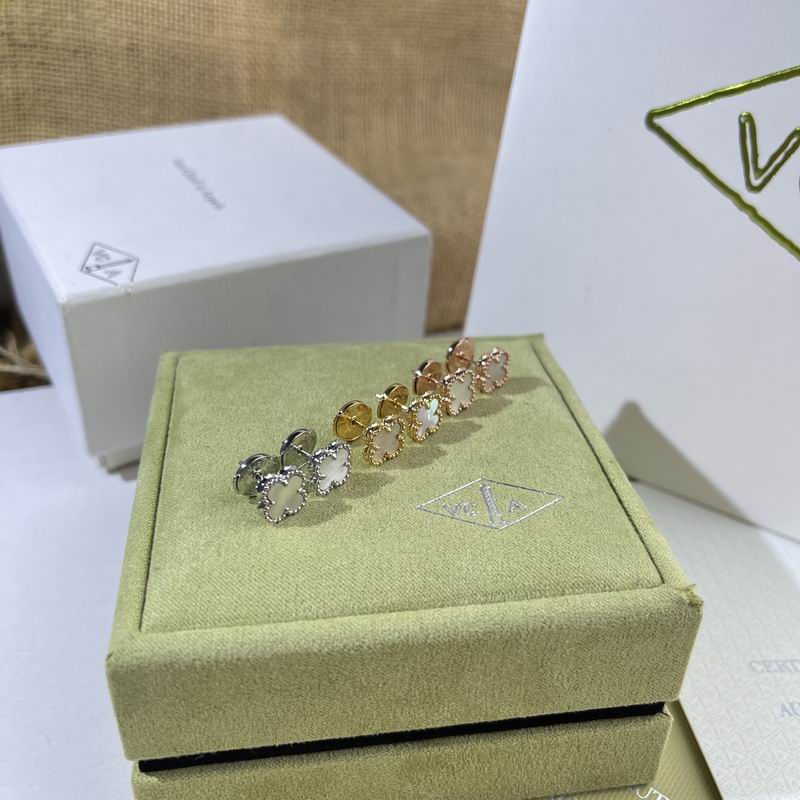 Van Cleef & Arpels  Earring 05yxs04 (2)