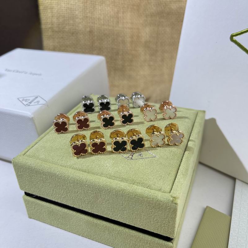 Van Cleef & Arpels  Suits 05yxs01 (3)