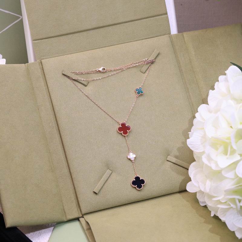 Van Cleef & Arpels  Suits 05yxs01 (3)