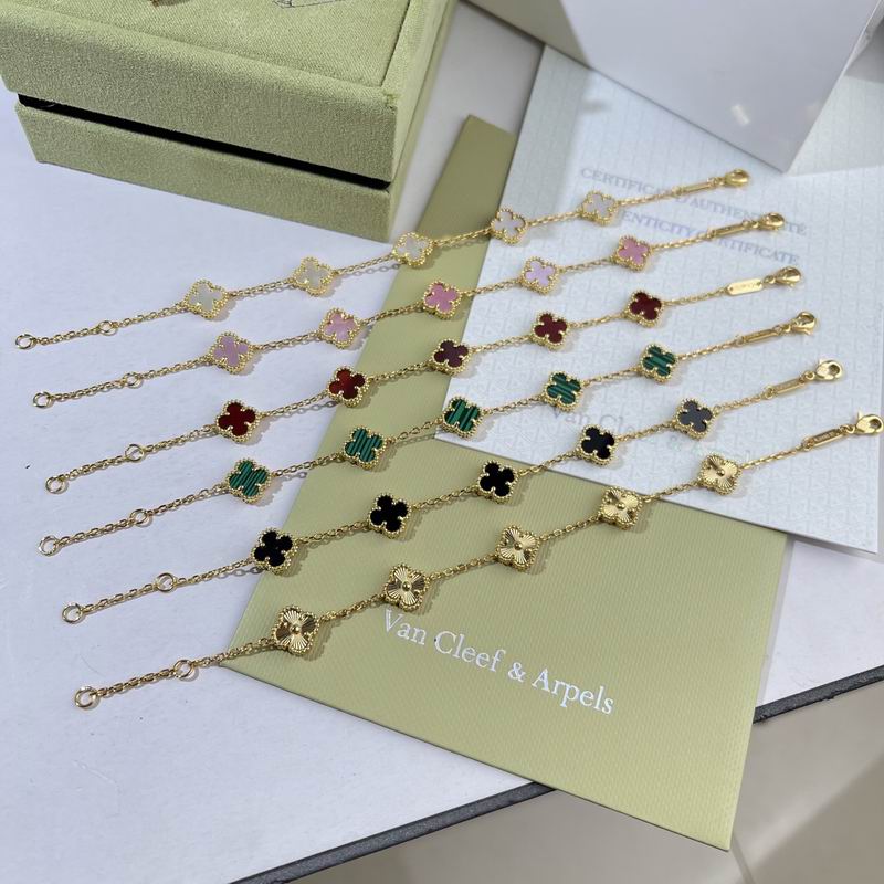 Van Cleef & Arpels  Suits 05yxs01 (4)