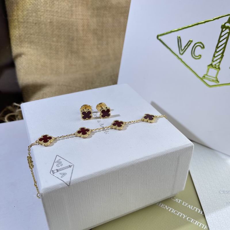 Van Cleef & Arpels  Suits 05yxs01 (7)