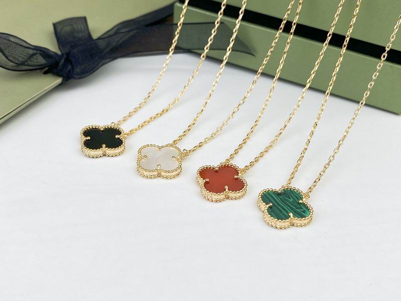 Van Cleef & Arpels  Suits 05yxs04 (8)