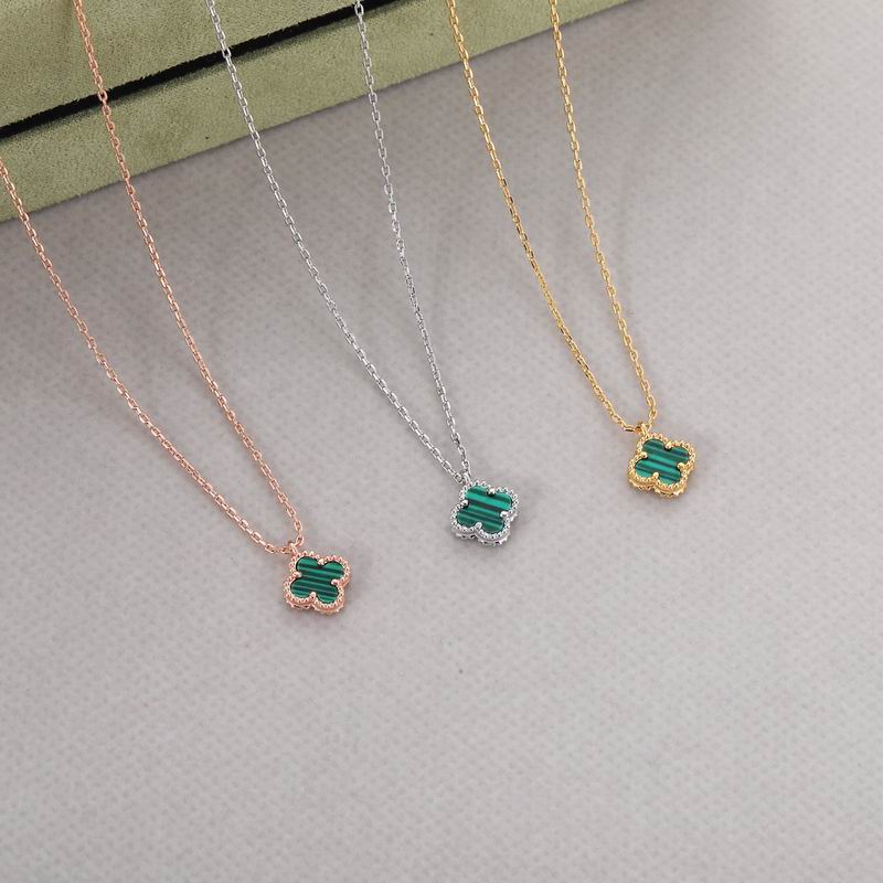 Van Cleef & Arpels  Suits 05yxs05 (2)