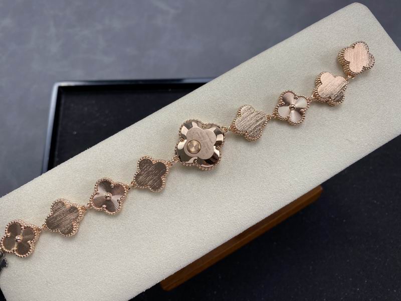Van Cleef & Arpels 23mm 07 (4)