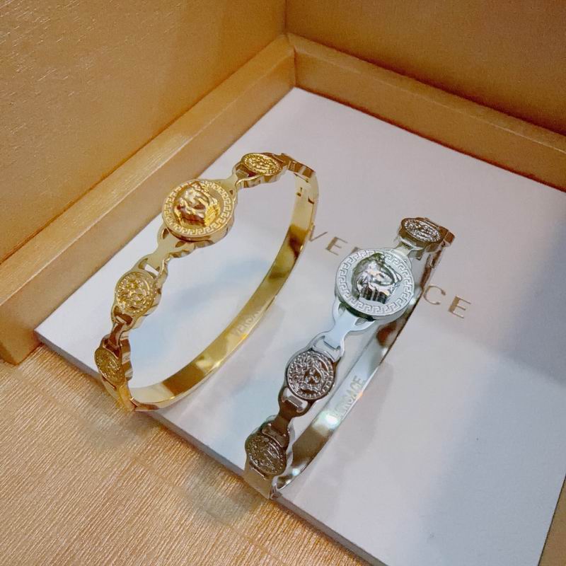 Versace Bracelet  05yxs02 (11)