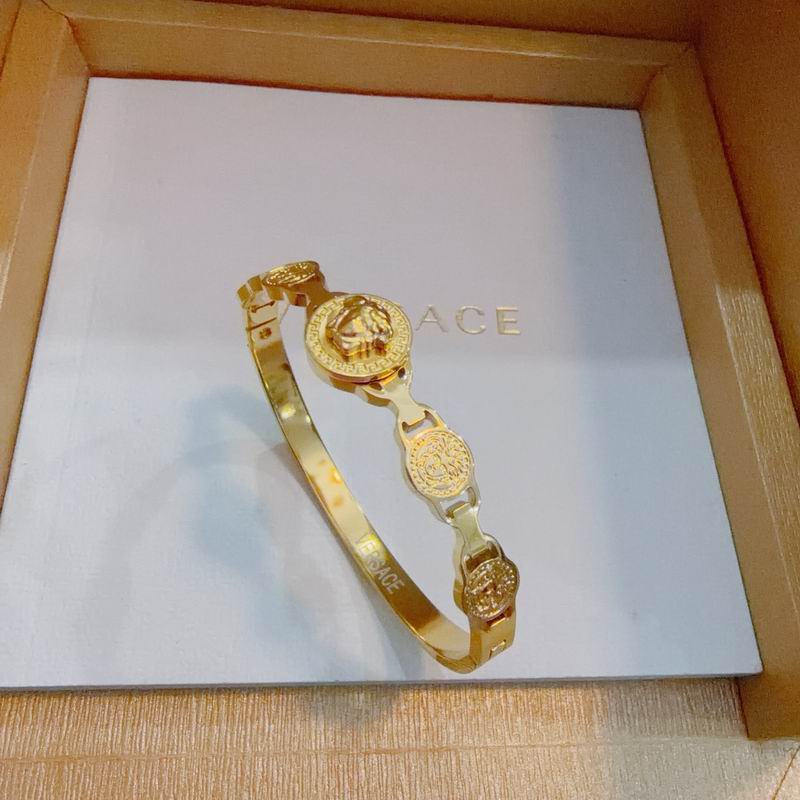 Versace Bracelet  05yxs02 (8)