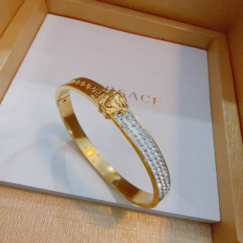 Versace Bracelet  05yxs03 (3)