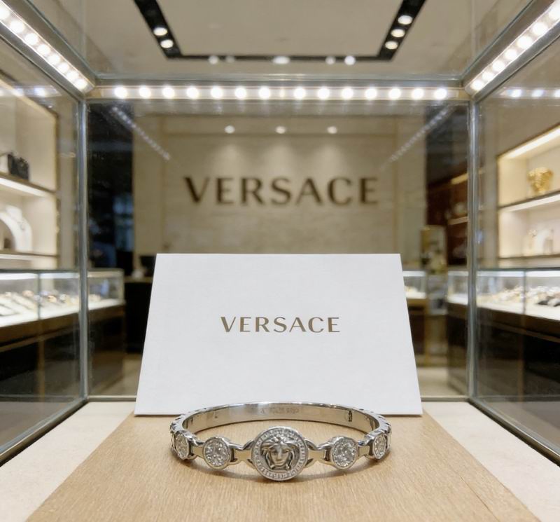 Versace Bracelet  05yxs06 (2)