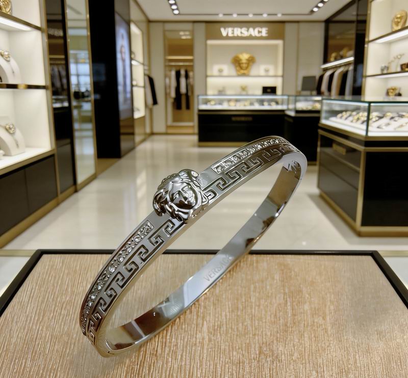Versace Bracelet  05yxs07 (2)