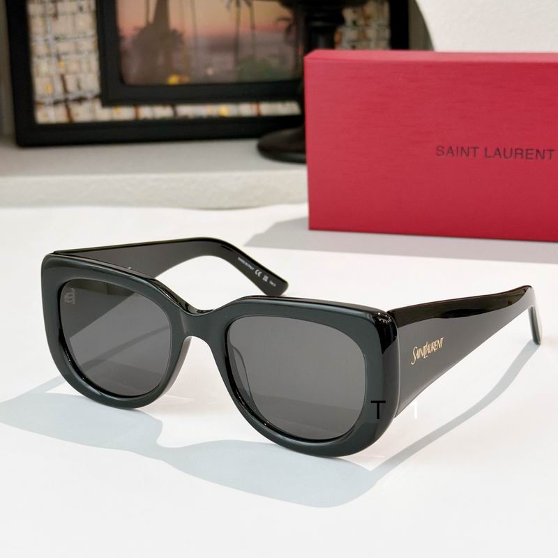 YSL 040503 A04
