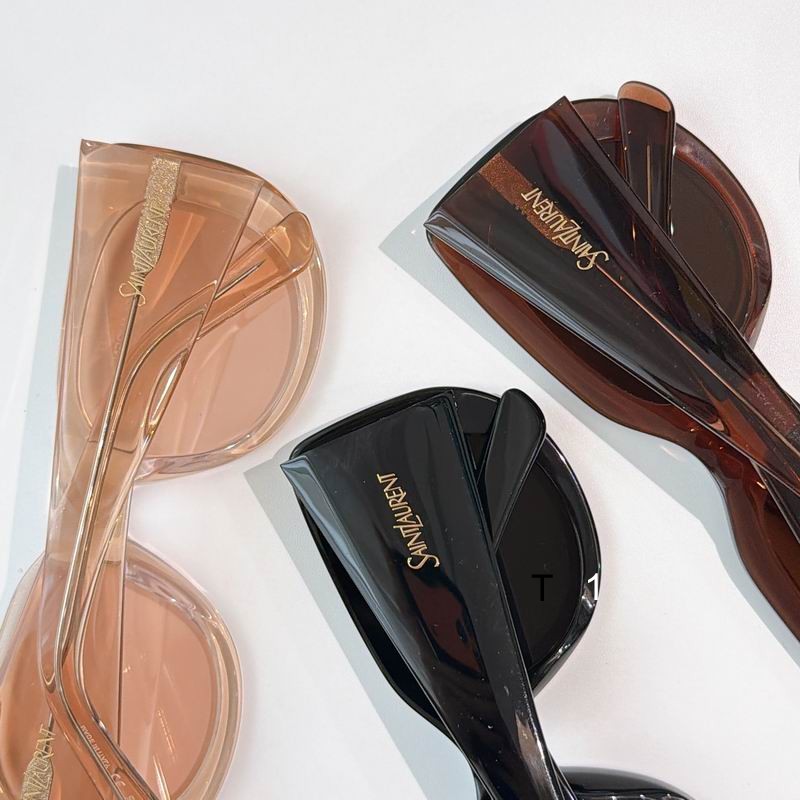 YSL 040503 A08