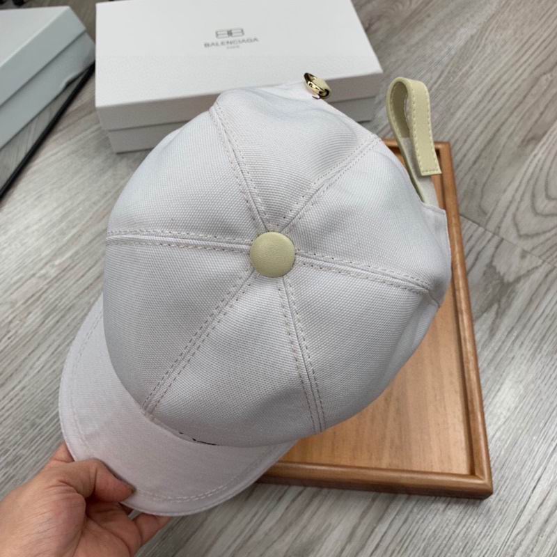 Balenciaga Cap (1904)