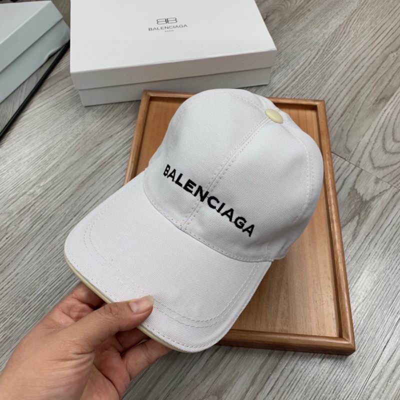 Balenciaga Cap (1905)