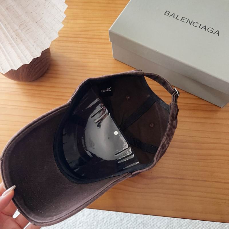 Balenciaga Cap (2147)