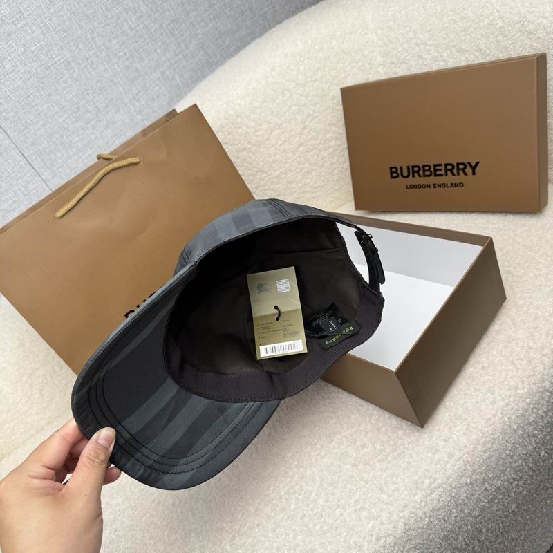 Burberry Cap (247)