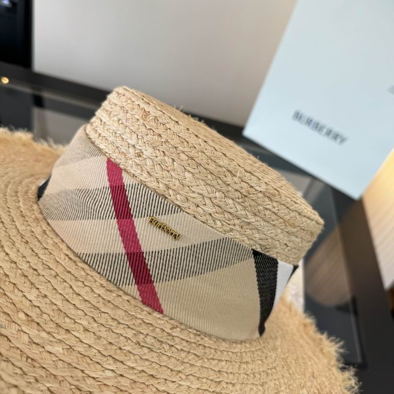 Burberry top hat (534)