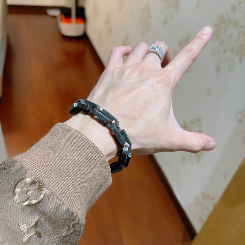 Gucci Bracelet 04yxs270 (7)