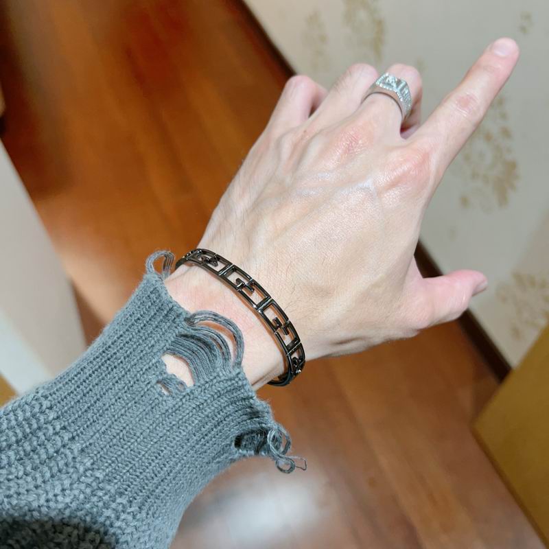 Gucci Bracelet 04yxs298 (6)