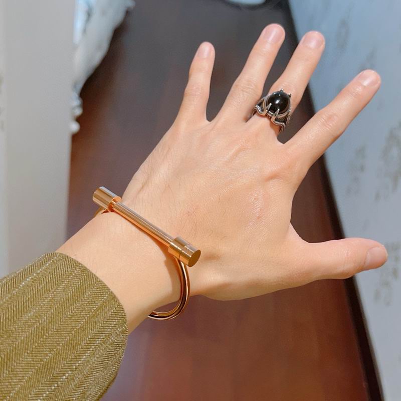 Gucci Bracelet 04yxs299 (12)
