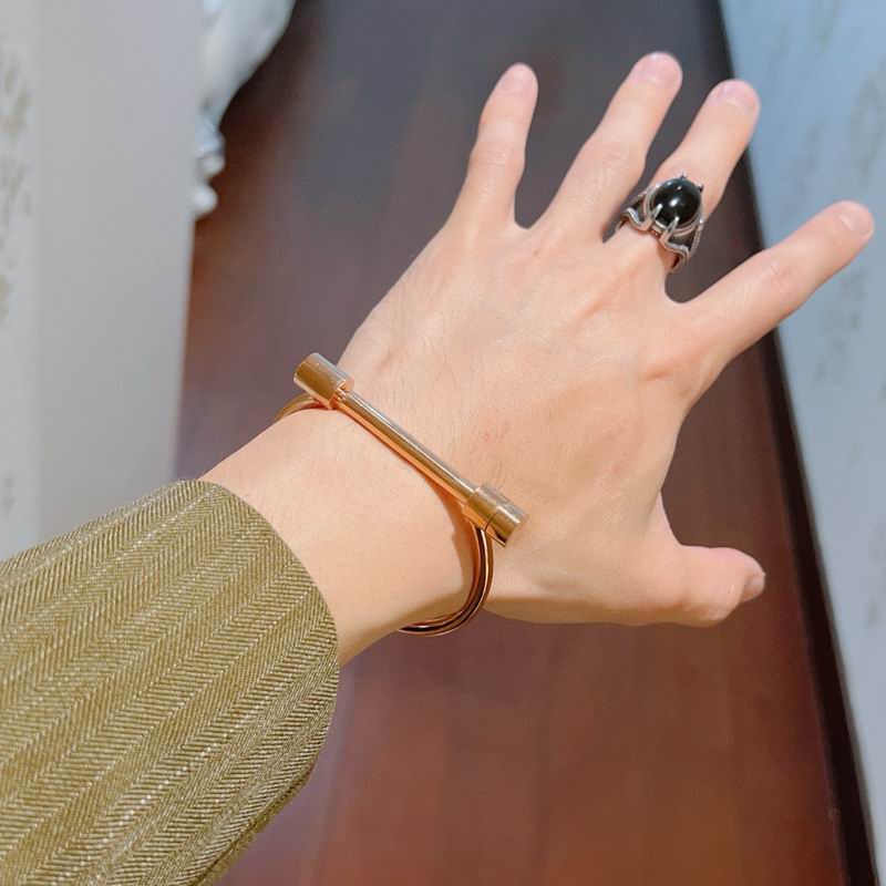 Gucci Bracelet 04yxs299 (15)