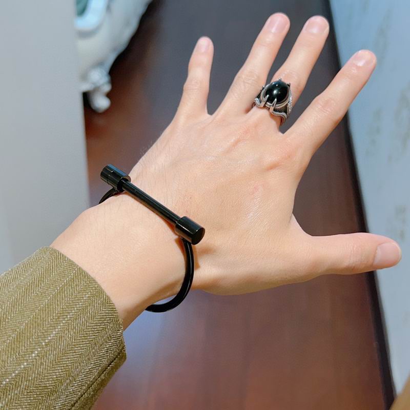Gucci Bracelet 04yxs299 (24)