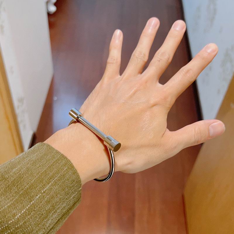 Gucci Bracelet 04yxs299 (3)