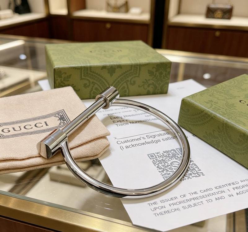 Gucci Bracelet 04yxs299 (7)