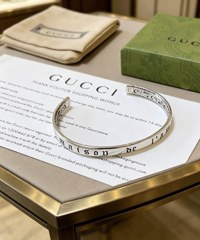 Gucci Bracelet 04yxs305 (7)