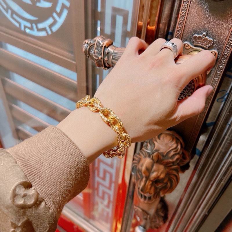 Gucci Bracelet 04yxs417 (7)