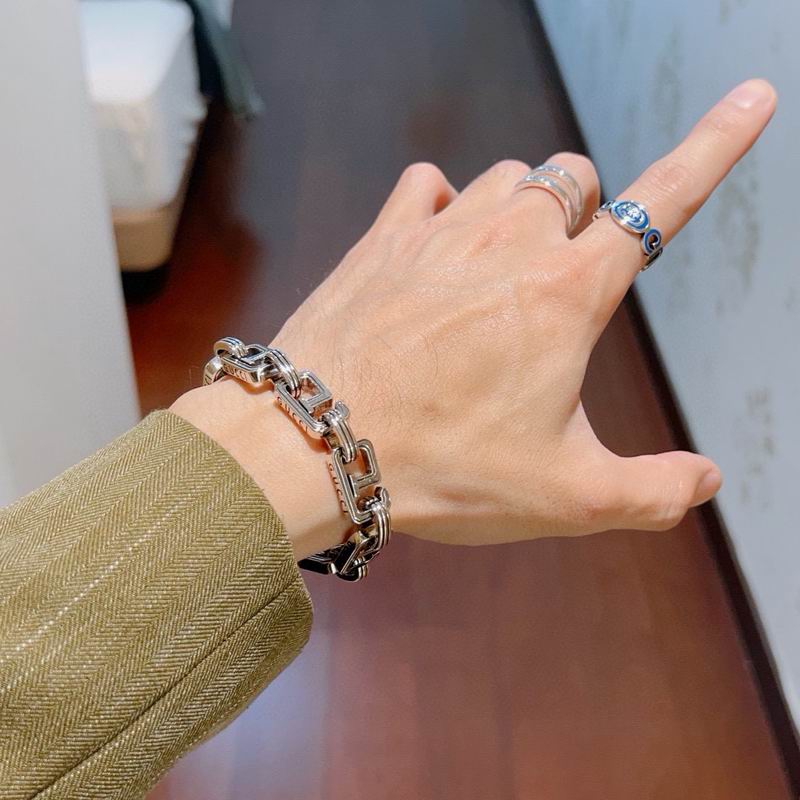 Gucci Bracelet 05yxs112 (6)