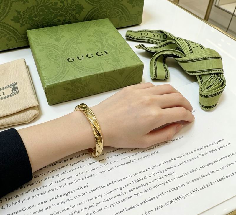 Gucci Bracelet 05yxs14 (6)